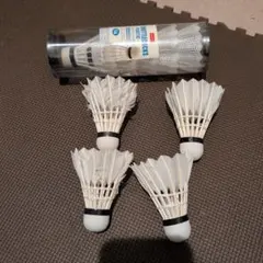 LED シャトル　4つ　ダイソーシャトル 5つ　セット　バドミントン