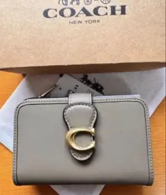 ラスト1点 新品未使用COACHコーチ 折り財布 タビーミディアム ベージュ 箱