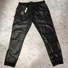新品未使用品　黒 　シンセティックレザー ジョガーパンツ