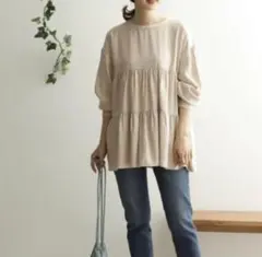 ○ URBANRESEARCH DOORS ティアードチュニックブラウスのサムネイル