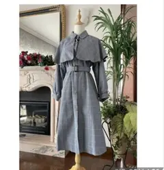 【美品】ケープ付きグレー系チェックトレンチコート　スプリングコート