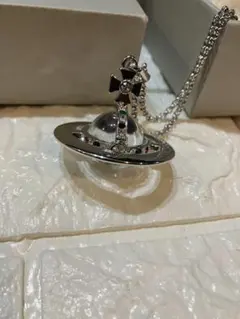 花 より 男子 ヴィヴィアン Vivienne Westwood ヴィヴィアンウエストウッド ヴィヴィアン ビビアン ネックレス メンズ レディース ミニバスレリーフ ペンダント 63020086-S108 ブラック アクセサリー おしゃれ プレゼント ギフト 腕時計のななぷれYahoo 店 - 通販 - Yahoo