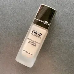 ディオール　プレステージホワイトルプロテクターUVルミエール　シアーグロウ