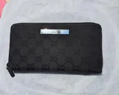 Gucci ブラック 長財布 GGパターン