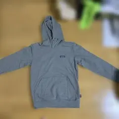 【値下げ可能】　patagonia グレー フード付きパーカー Sサイズ