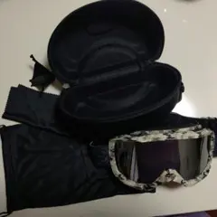 Item thumbnail for item 753fd26d-b8f7-47f2-8f91-4a399bb69bbd