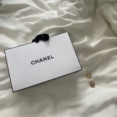 CHANEL シャネル　ピアス　チャーム