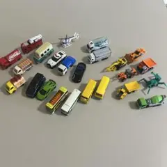トミカ24台セット