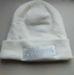 Supremes　ニューエラ　ニット帽　白のサムネイル