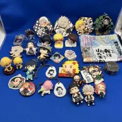 鬼滅の刃　まとめ売り　缶バッジ　アクキー　フィギュア　くら寿司　ガチャ　大量