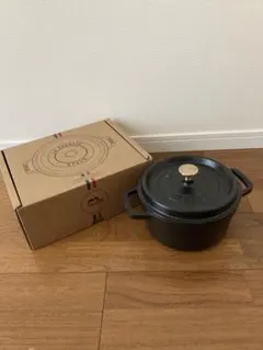 ＜国内正規品＞Staub ピコ・ココット ラウンド 20cm　ブラック色のサムネイル