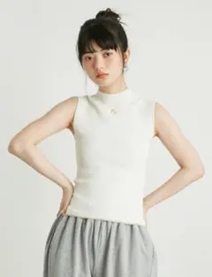 LILY BROWN×MARY QUANT デイジー刺繍リブニットトップス