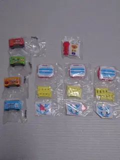 アンパンマン キャラレール 3 ガチャガチャ　動力車 中間車 未使用品