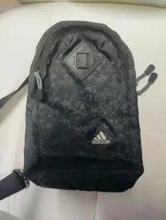 adidas ボディバッグ ショルダーバッグ 黒
