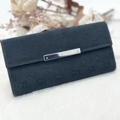 GUCCI GGキャンバス 二つ折り長財布 ロゴプレート ブラック レザー 