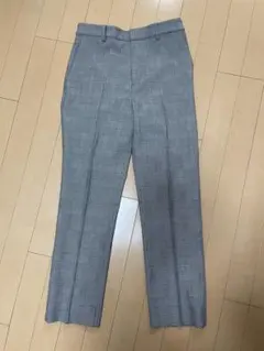 テーパードパンツ　ユニクロ