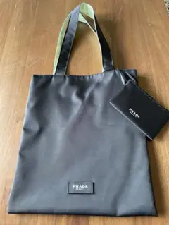 PRADA BEAUTY ブラックトートバッグ ポシェット付のサムネイル