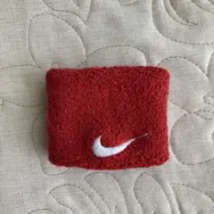 Nike レッド リストバンド　Sサイズ