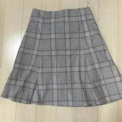 ハニーズ　グレー系チェック プリーツスカート