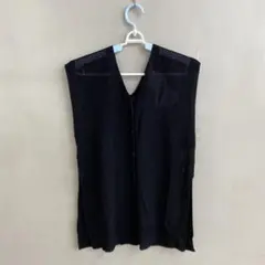 黒 メッシュ編み ニットベスト