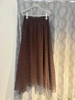 BEAMS HEART 小紋柄 シフォン フレアスカート ブラウンのサムネイル