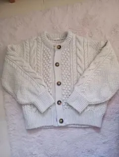 ホワイト ケーブルニット カーディガン