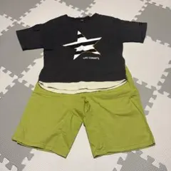 黒と緑のTシャツ＆ショートパンツセット