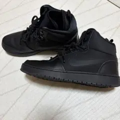 Nike コート ボロー MID 25.5センチ