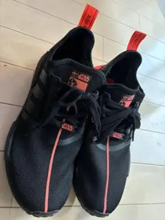 adidas コラボ スニーカー