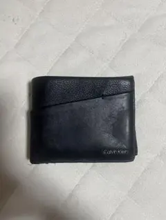Calvin Klein ブラックレザー二つ折り財布