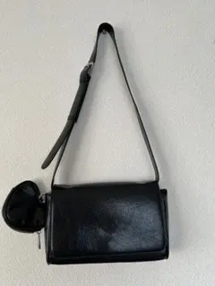 新品・未使用 黒 レザー ショルダーバッグのサムネイル