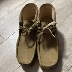 Clarks Wallabee ベージュ スエード