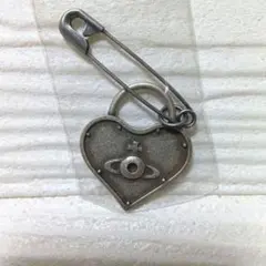 ヴィヴィアン ウエストウッド★ORBチャーム 安全ピン PUNK パンク