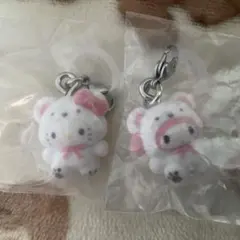 サンリオ　めじるしアクセサリー　ふわふわスノー　キティ　マイメロ