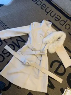 ベルト付きロングコート