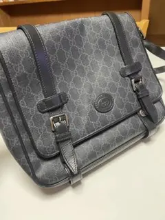 Item thumbnail for item f422b1cd-a874-41ee-80eb-0ca05c4895bd