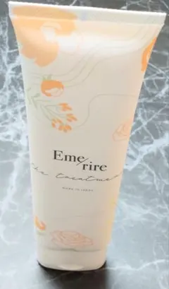 Emerire ヘアトリートメント 200gのサムネイル