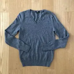 ユニクロ Vネックニット セーター　カシミヤ　グレー