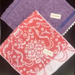 新品、ジルスチュアート、ピンク花柄、パープル柄ロゴ刺繍　タオルハンカチセット