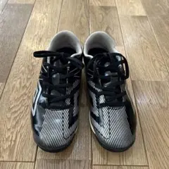 サッカシューズ22.5