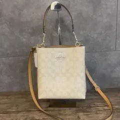 【新品未使用】コーチ coach モリーバケットシグネチャー