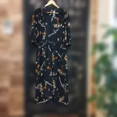 インゲボルグ花柄ブラックワンピース