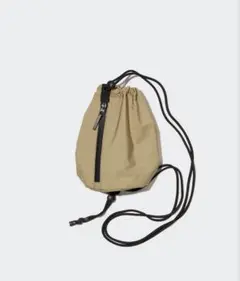 UNIQLOサコッシュ　巾着バッグ　ミニドローストリングバッグ　チャコールのサムネイル