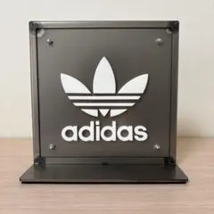 【adidas】アディダス ディスプレイ用品 トレフォイル