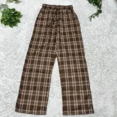 新品！未使用　韓国製ブラウンチェック柄カジュアルパンツ