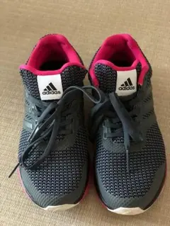 adidas 23cm ほぼ新品