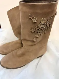 ベージュ スエード ロングブーツ 22.5cm フィオーリのサムネイル