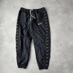 16825 NIKE 刺繍ロゴ サイドロゴ ナイロンパンツ ジョガーパンツ