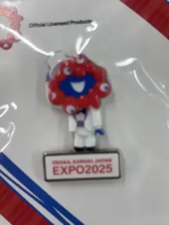 新品☆EXPO2025 ミャクミャク タキシード　白　ピンバッジ