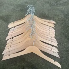 IKEA 木製衣類ハンガーセット　こども用16本